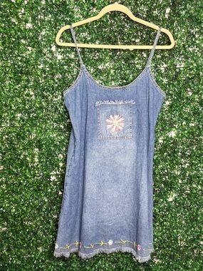 90s Vintage Denim Mini Dress with Daisy Embroidery - Blue